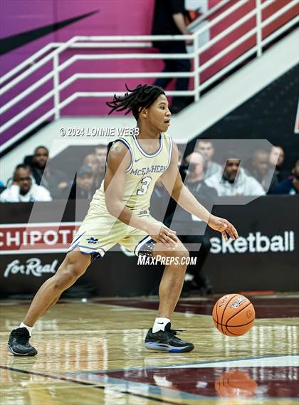 Thumbnail 2 in Harvard-Westlake vs. McEachern (Spalding Hoophall Classic) photogallery.