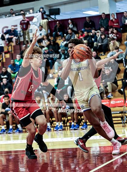 Thumbnail 2 in Harvard-Westlake vs. McEachern (Spalding Hoophall Classic) photogallery.
