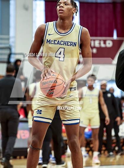 Thumbnail 1 in Harvard-Westlake vs. McEachern (Spalding Hoophall Classic) photogallery.