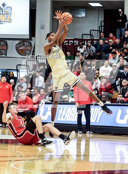 Thumbnail 2 in Harvard-Westlake vs. McEachern (Spalding Hoophall Classic) photogallery.