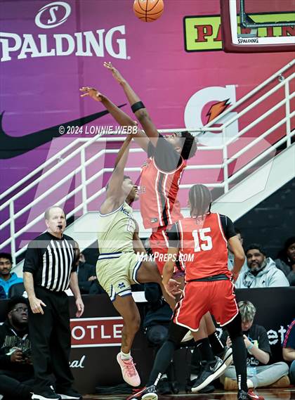 Thumbnail 2 in Harvard-Westlake vs. McEachern (Spalding Hoophall Classic) photogallery.