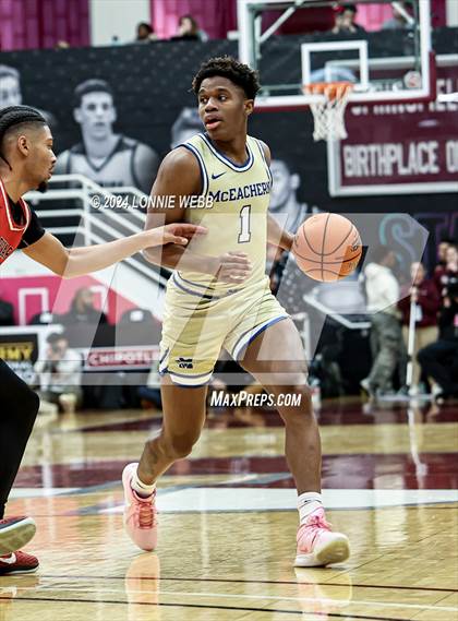 Thumbnail 3 in Harvard-Westlake vs. McEachern (Spalding Hoophall Classic) photogallery.