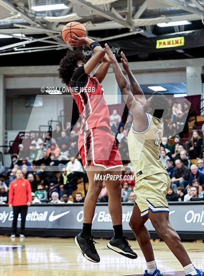 Thumbnail 2 in Harvard-Westlake vs. McEachern (Spalding Hoophall Classic) photogallery.