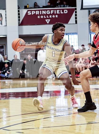 Thumbnail 3 in Harvard-Westlake vs. McEachern (Spalding Hoophall Classic) photogallery.