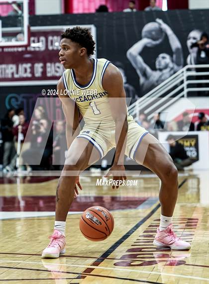 Thumbnail 1 in Harvard-Westlake vs. McEachern (Spalding Hoophall Classic) photogallery.