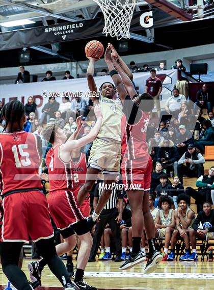 Thumbnail 2 in Harvard-Westlake vs. McEachern (Spalding Hoophall Classic) photogallery.