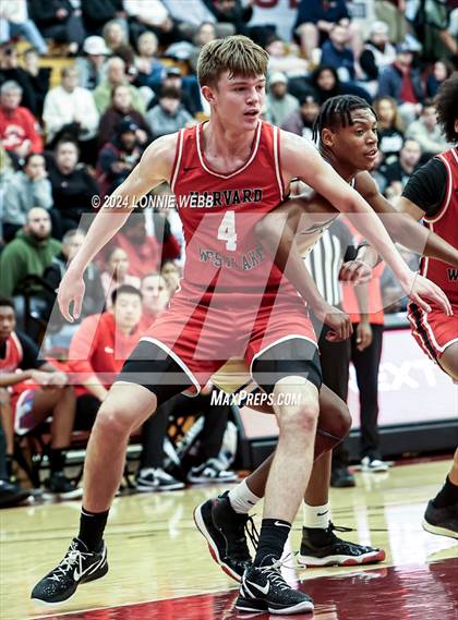 Thumbnail 2 in Harvard-Westlake vs. McEachern (Spalding Hoophall Classic) photogallery.