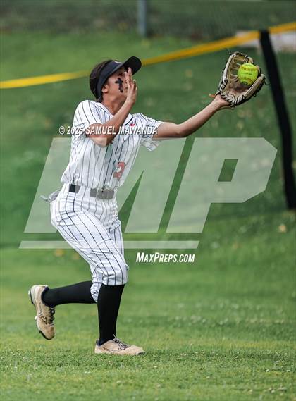 Thumbnail 3 in   Hart @ Chaminade photogallery.