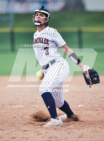 Thumbnail 1 in   Hart @ Chaminade photogallery.