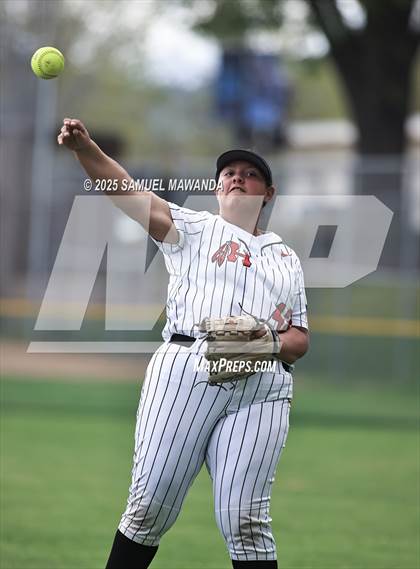 Thumbnail 1 in   Hart @ Chaminade photogallery.