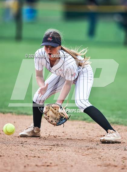 Thumbnail 3 in   Hart @ Chaminade photogallery.