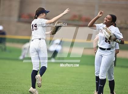 Thumbnail 1 in   Hart @ Chaminade photogallery.