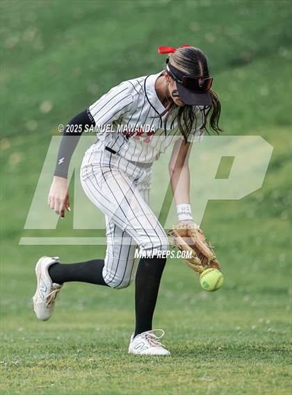 Thumbnail 3 in   Hart @ Chaminade photogallery.