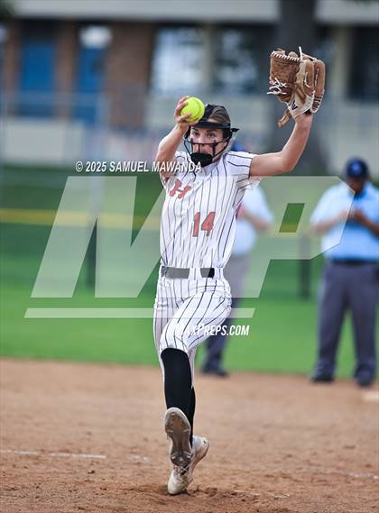Thumbnail 2 in   Hart @ Chaminade photogallery.