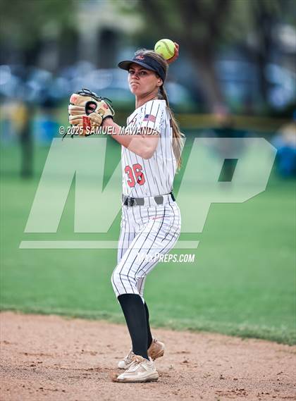 Thumbnail 3 in   Hart @ Chaminade photogallery.