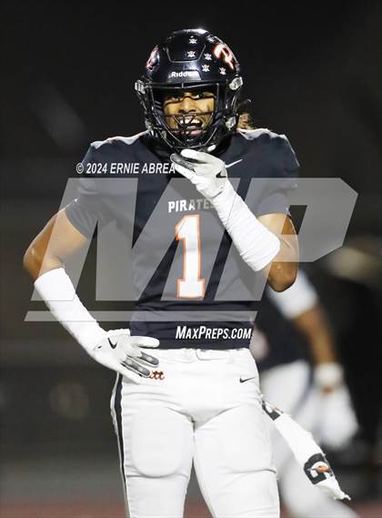 Thumbnail 3 in Freedom @ Pittsburg (Senior Night)  photogallery.