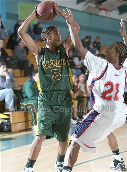 Thumbnail 2 in Pleasant Grove vs. Kennedy (Sheldon Winter Classic) photogallery.