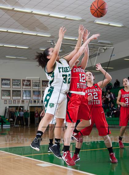 Thumbnail 3 in Cardinal Ritter vs Attucks (IHSAA Sectional) photogallery.