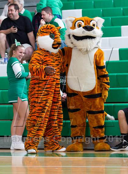 Thumbnail 2 in Cardinal Ritter vs Attucks (IHSAA Sectional) photogallery.