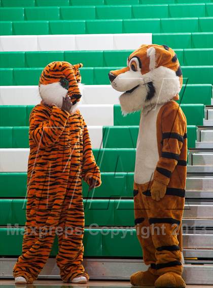 Thumbnail 2 in Cardinal Ritter vs Attucks (IHSAA Sectional) photogallery.