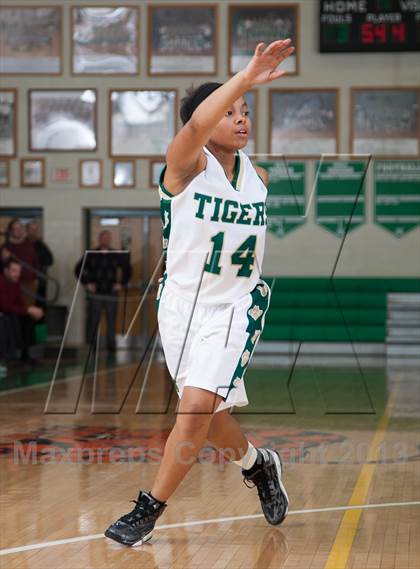 Thumbnail 3 in Cardinal Ritter vs Attucks (IHSAA Sectional) photogallery.