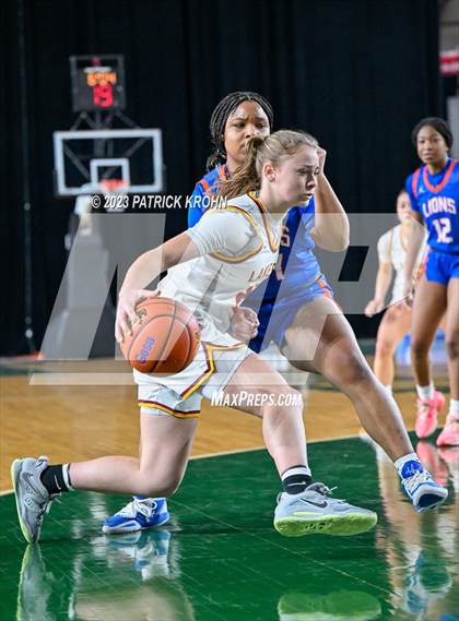 Thumbnail 1 in Auburn Mountainview vs. Lakeside (WIAA Round of 12) photogallery.