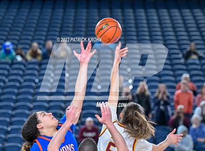 Thumbnail 3 in Auburn Mountainview vs. Lakeside (WIAA Round of 12) photogallery.