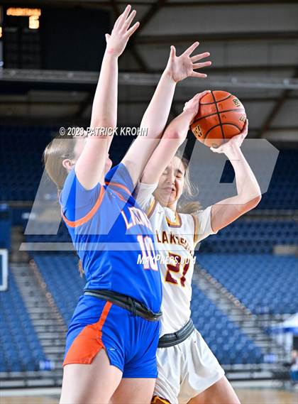 Thumbnail 3 in Auburn Mountainview vs. Lakeside (WIAA Round of 12) photogallery.