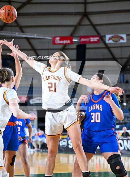 Thumbnail 2 in Auburn Mountainview vs. Lakeside (WIAA Round of 12) photogallery.