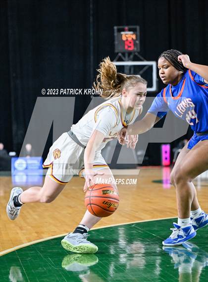 Thumbnail 3 in Auburn Mountainview vs. Lakeside (WIAA Round of 12) photogallery.