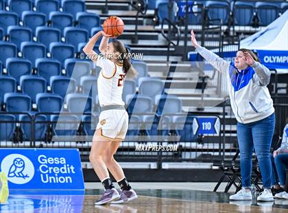 Thumbnail 2 in Auburn Mountainview vs. Lakeside (WIAA Round of 12) photogallery.