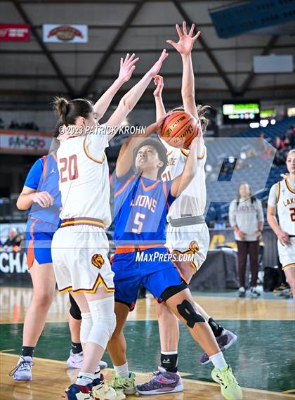 Thumbnail 1 in Auburn Mountainview vs. Lakeside (WIAA Round of 12) photogallery.