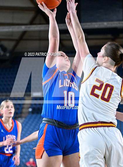 Thumbnail 1 in Auburn Mountainview vs. Lakeside (WIAA Round of 12) photogallery.