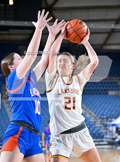 Thumbnail 2 in Auburn Mountainview vs. Lakeside (WIAA Round of 12) photogallery.
