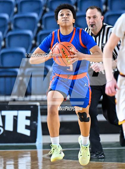 Thumbnail 1 in Auburn Mountainview vs. Lakeside (WIAA Round of 12) photogallery.
