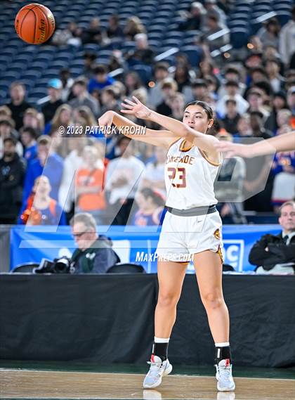 Thumbnail 3 in Auburn Mountainview vs. Lakeside (WIAA Round of 12) photogallery.