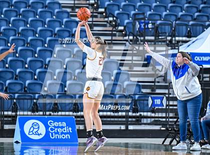 Thumbnail 3 in Auburn Mountainview vs. Lakeside (WIAA Round of 12) photogallery.