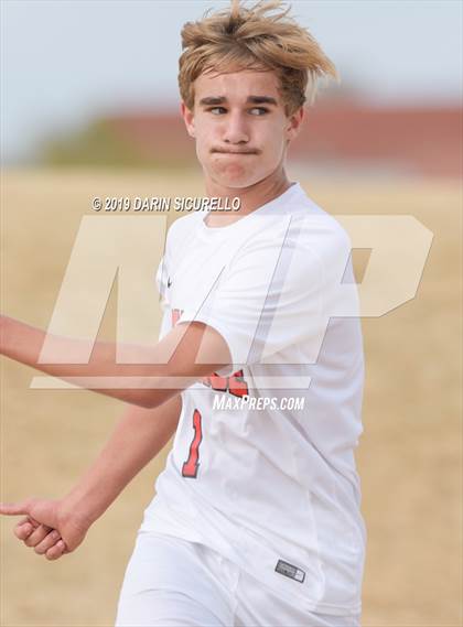 Thumbnail 3 in Globe vs. Florence (Chandler Prep Invitational) photogallery.