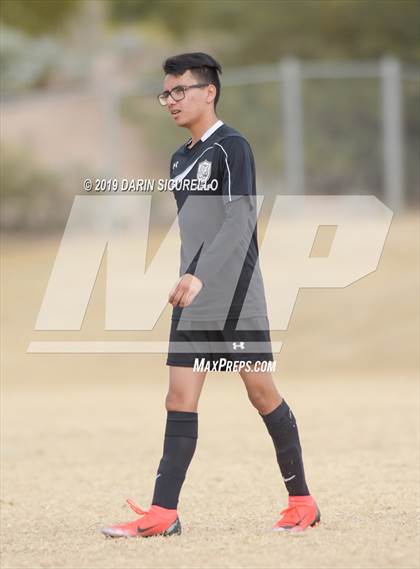 Thumbnail 3 in Globe vs. Florence (Chandler Prep Invitational) photogallery.