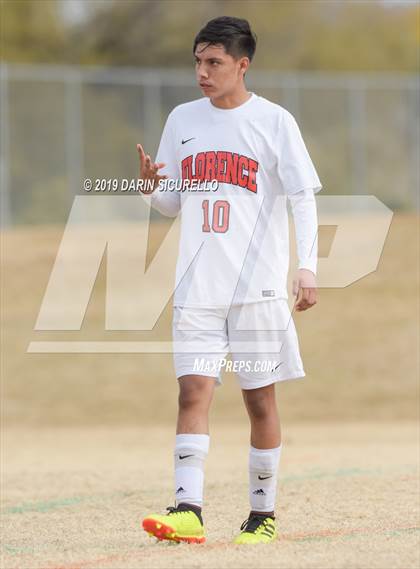 Thumbnail 3 in Globe vs. Florence (Chandler Prep Invitational) photogallery.