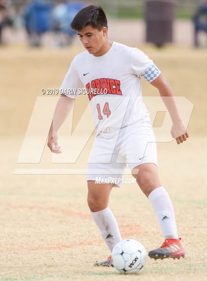 Thumbnail 1 in Globe vs. Florence (Chandler Prep Invitational) photogallery.
