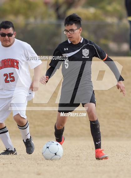 Thumbnail 2 in Globe vs. Florence (Chandler Prep Invitational) photogallery.