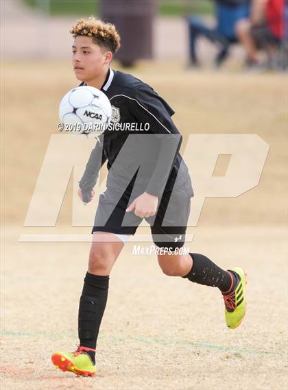 Thumbnail 2 in Globe vs. Florence (Chandler Prep Invitational) photogallery.