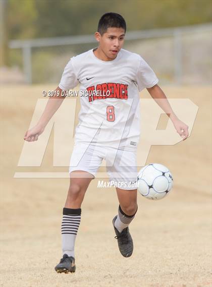 Thumbnail 2 in Globe vs. Florence (Chandler Prep Invitational) photogallery.