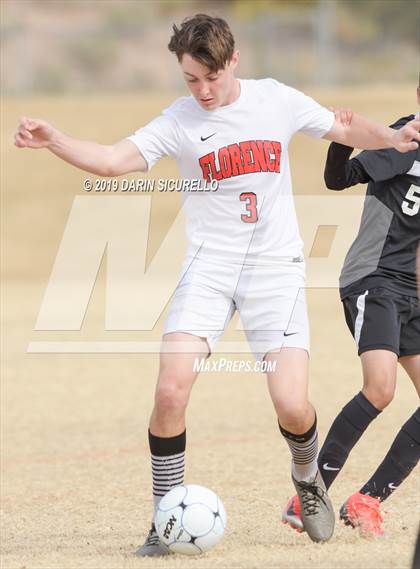 Thumbnail 2 in Globe vs. Florence (Chandler Prep Invitational) photogallery.