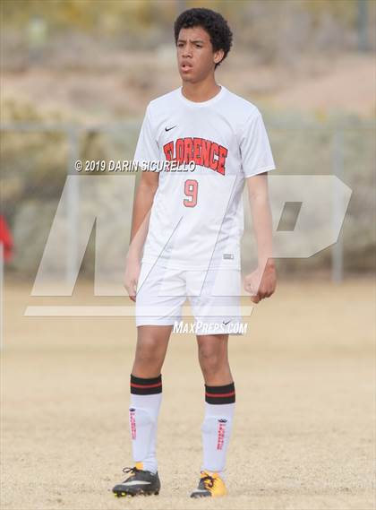 Thumbnail 2 in Globe vs. Florence (Chandler Prep Invitational) photogallery.