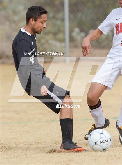 Thumbnail 1 in Globe vs. Florence (Chandler Prep Invitational) photogallery.