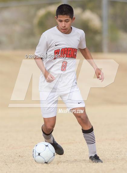 Thumbnail 2 in Globe vs. Florence (Chandler Prep Invitational) photogallery.