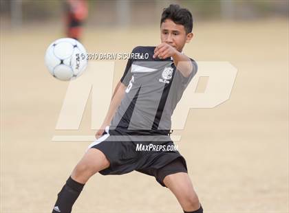 Thumbnail 2 in Globe vs. Florence (Chandler Prep Invitational) photogallery.