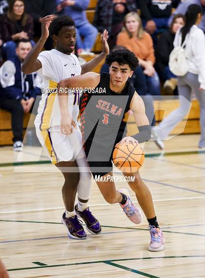 Thumbnail 2 in Selma vs. Lemoore photogallery.